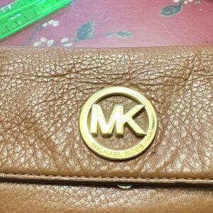 Michael Kors Tan Leather wallet with Gold Logo